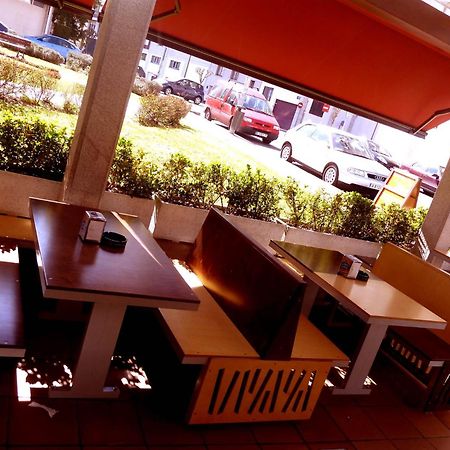 Hotel Brios Lugo Esterno foto