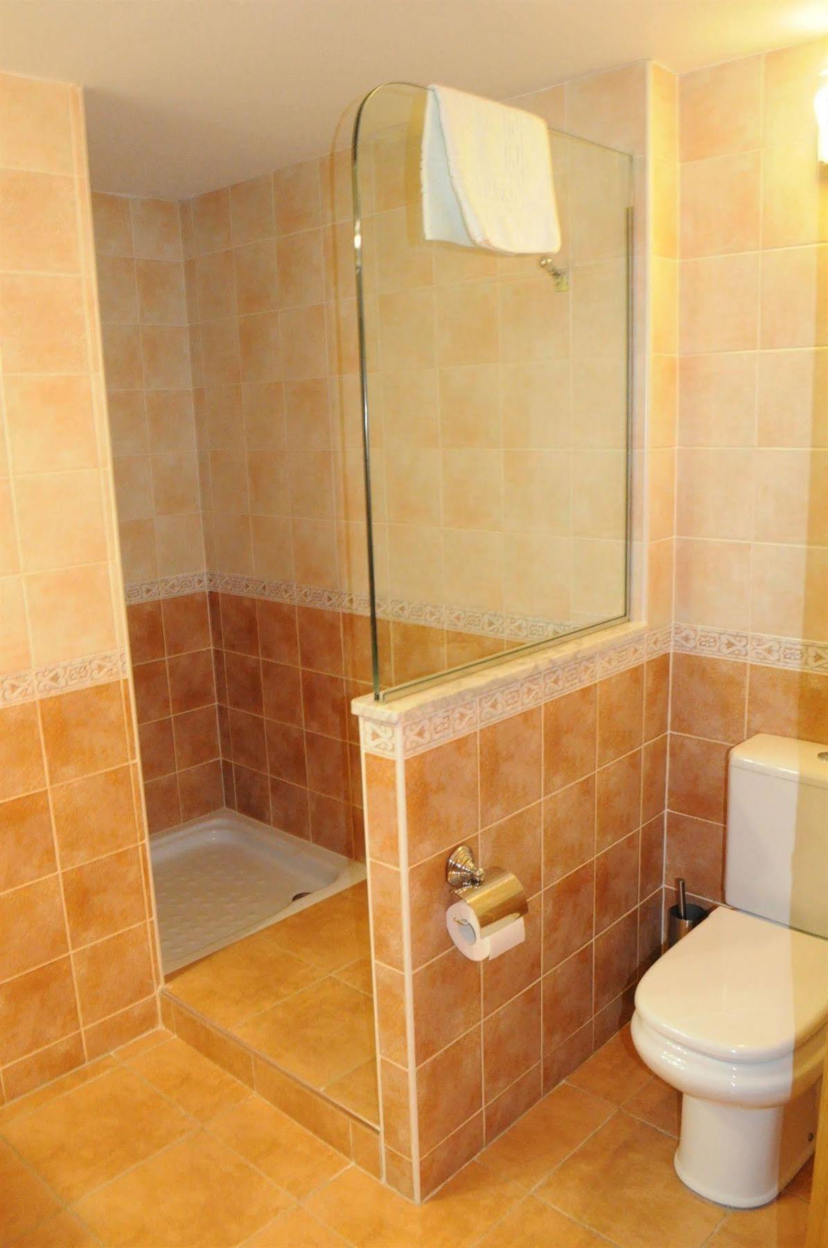 Hotel Brios Lugo Esterno foto